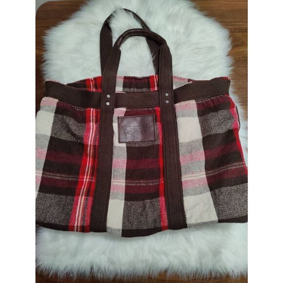 Abercrombie & Fitch Extra Large Reversible Flannel Tote Bag - Picture 2 of 6